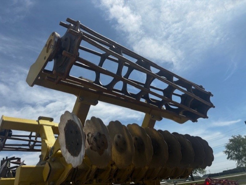 2022 Degelman PRO-TILL 17N Compact Disc