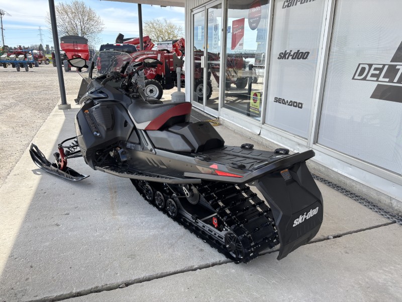 2025 Ski-Doo 850 E-TEC Snowmobile