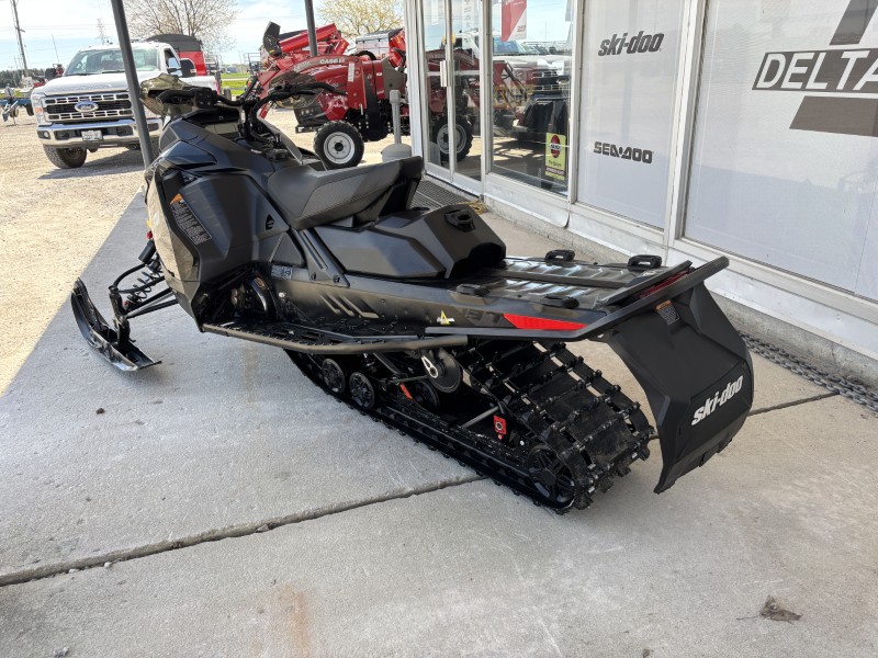 2024 Ski-Doo XRS 850 Snowmobile
