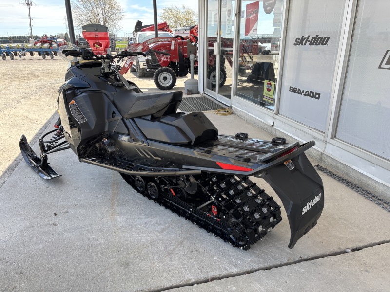2023 Ski-Doo XRS 850 Snowmobile