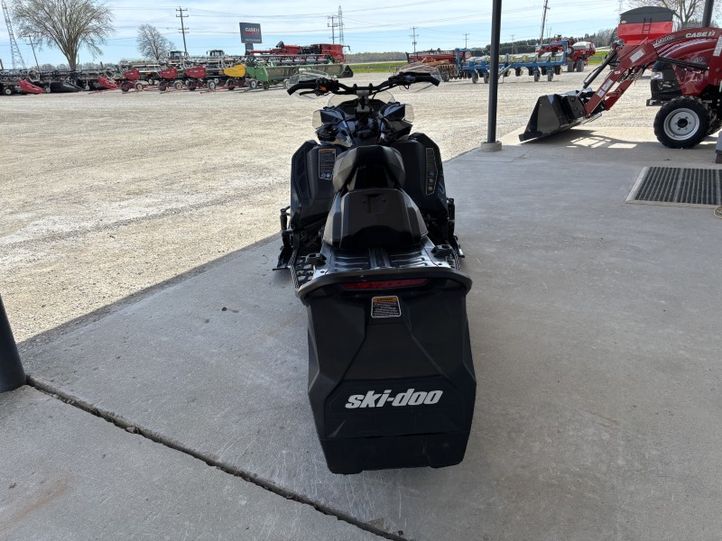 2022 Ski-Doo MXZ X 850 Snowmobile