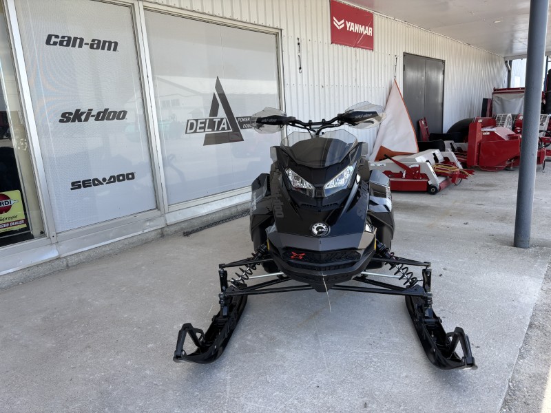 2022 Ski-Doo MXZ X 850 Snowmobile