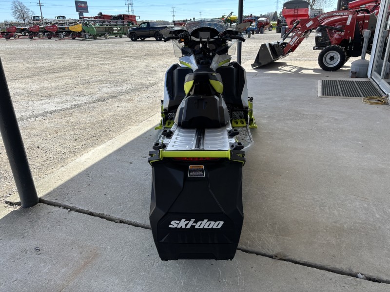 2018 Ski-Doo XRS 850 Snowmobile