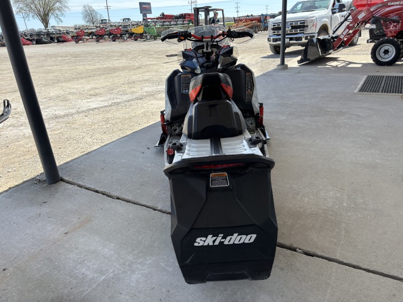2022 Ski-Doo MXZ X 850 Snowmobile