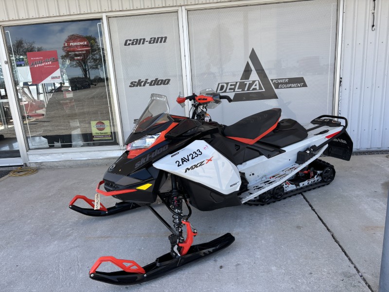 2022 Ski-Doo MXZ X 850 Snowmobile
