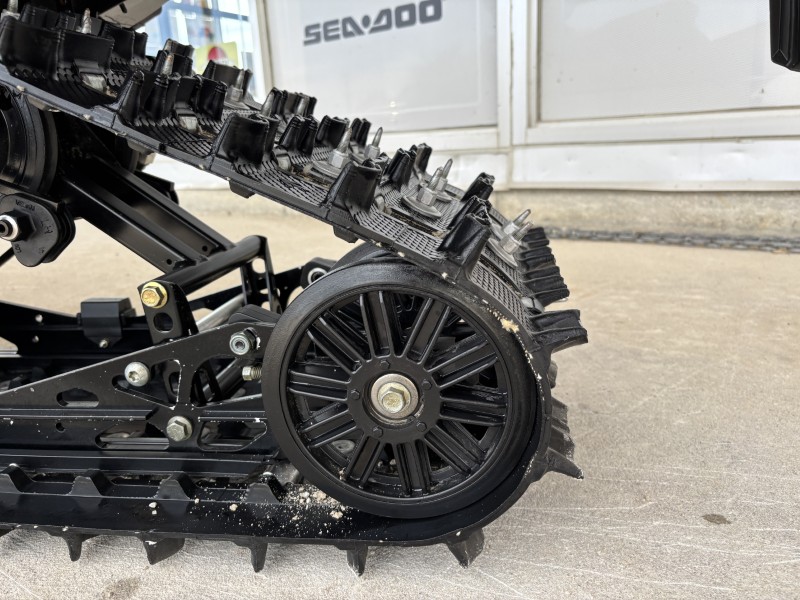 2023 Polaris 650 Snowmobile