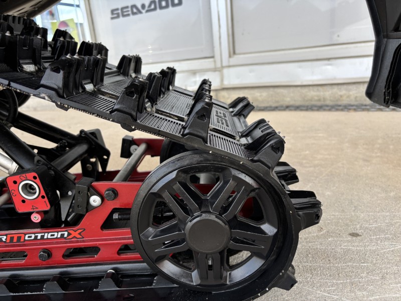 2023 Ski-Doo XRS 850 Snowmobile