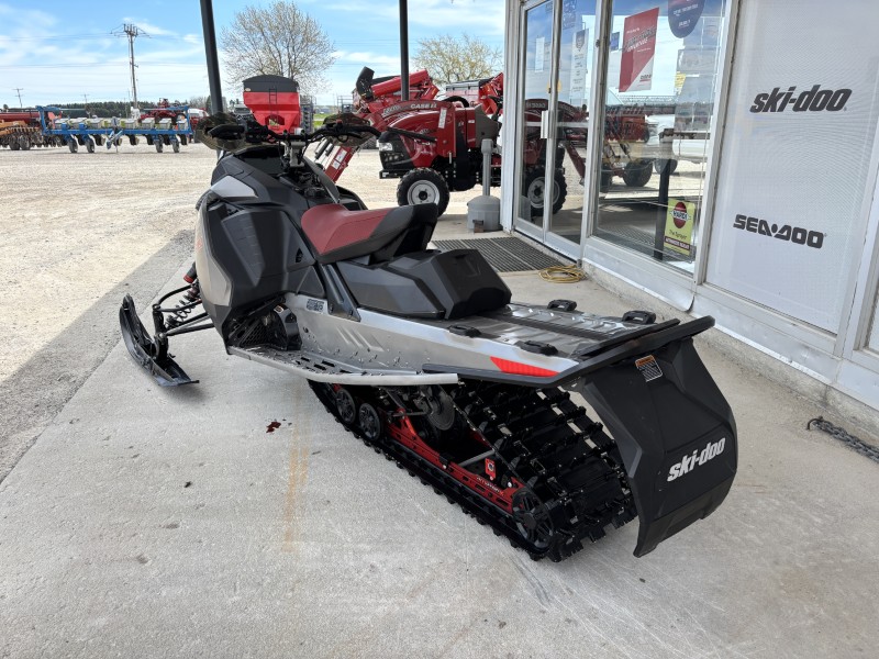 2023 Ski-Doo XRS 850 Snowmobile
