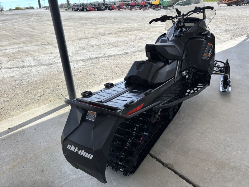 2023 Ski-Doo RENEGADE X Snowmobile