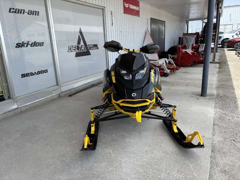 2025 Ski-Doo MXZ XRS Snowmobile