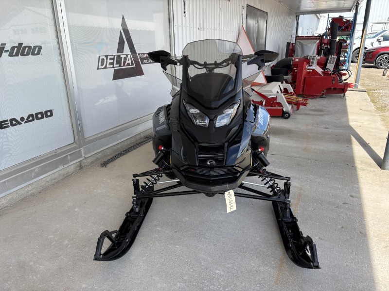 2025 Ski-Doo X 900 Snowmobile
