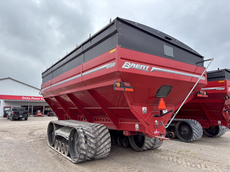 2023 Brent 1598 Grain Cart