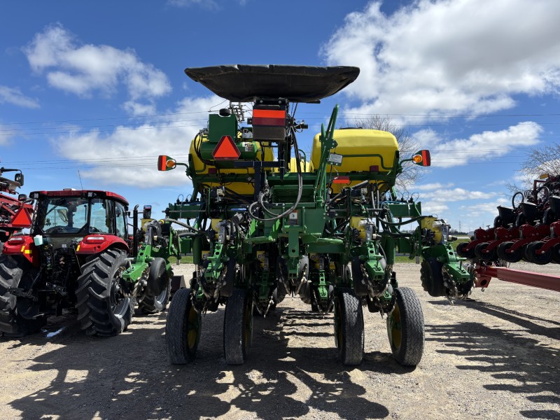 2012 John Deere 1790 Planter