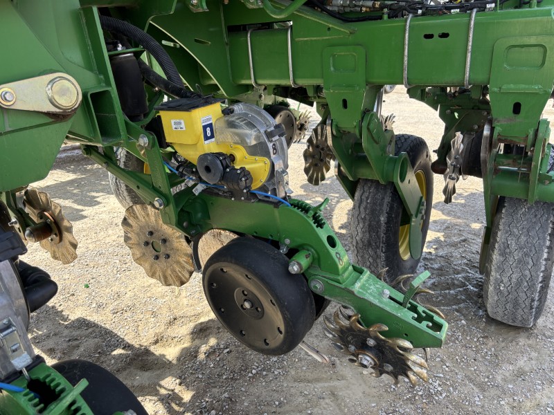 2012 John Deere 1790 Planter