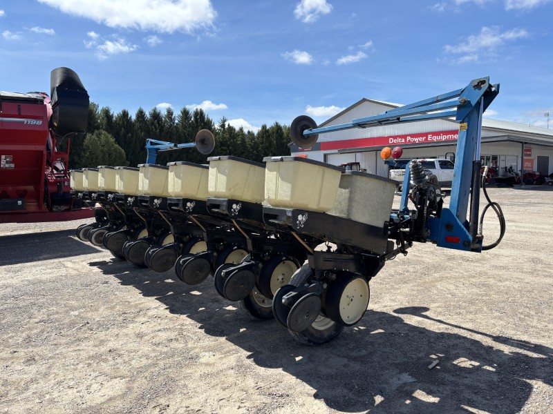 Kinze 2000 Planter