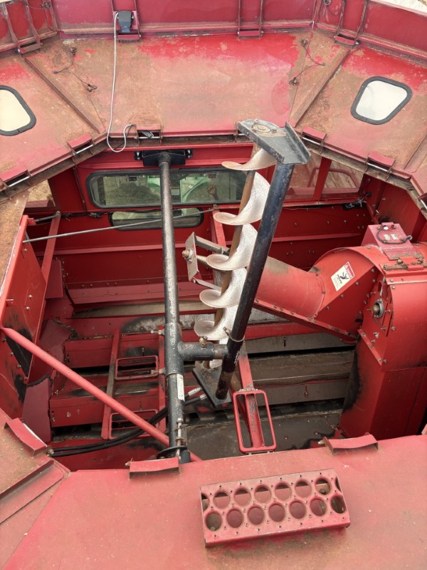 2005 Case IH 2388 Combine
