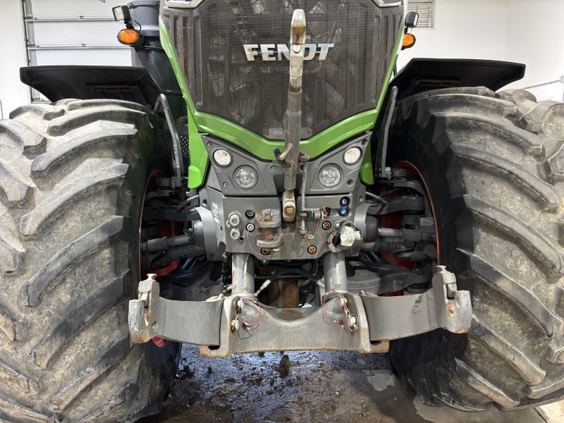 2017 Fendt 1038 VARIO Tractor
