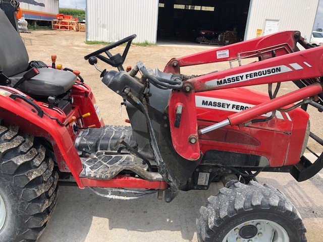 2006 Massey Ferguson 1528 Tractor