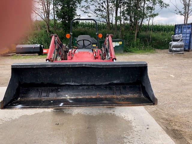 2006 Massey Ferguson 1528 Tractor