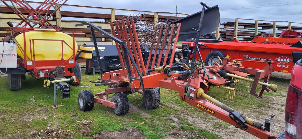 Pequea HR1140 Haymaker Rake