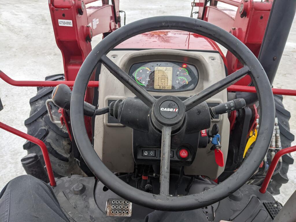 2018 Case IH Farmall 95C Tractor Loader