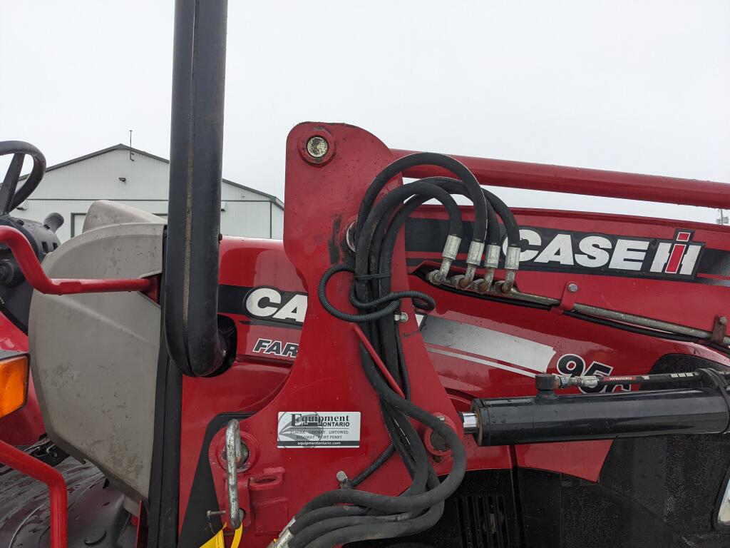 2018 Case IH Farmall 95C Tractor Loader