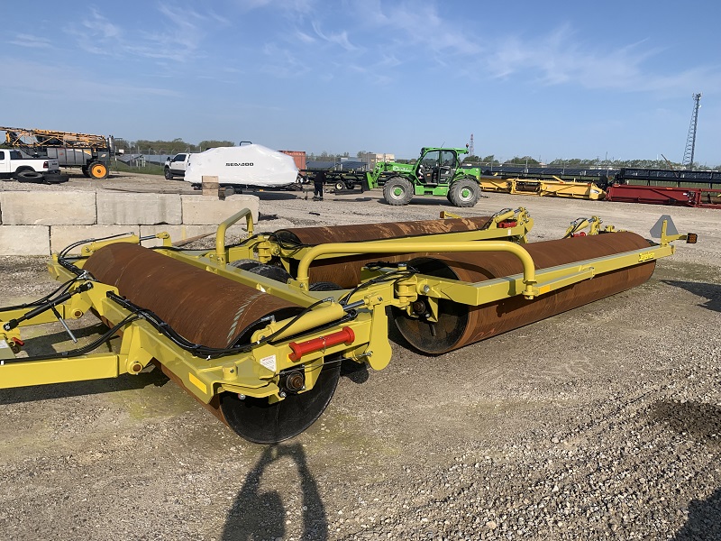 2023 Degelman LR7645 Roller