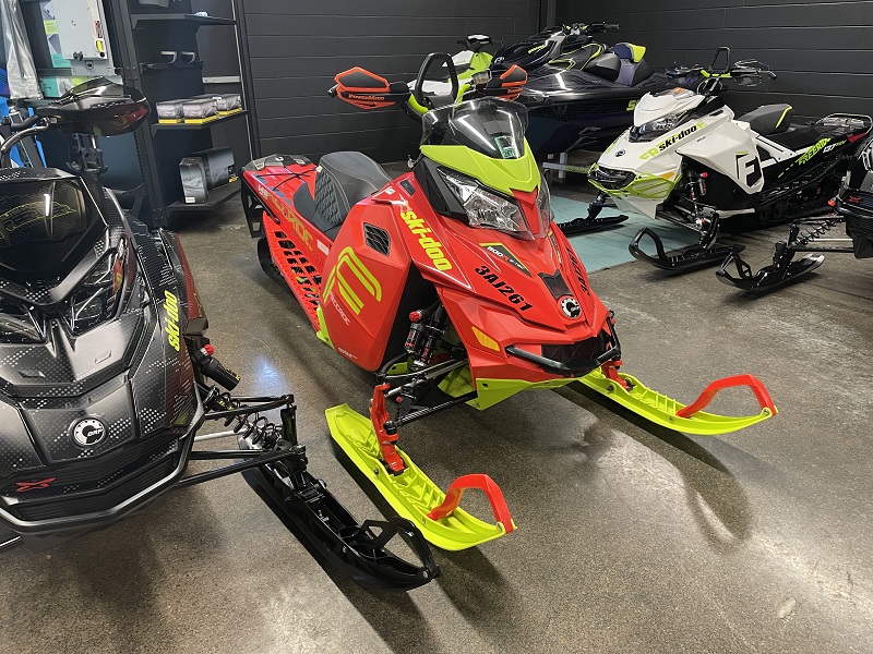 2016 Ski-Doo FREERIDE800 Snowmobile