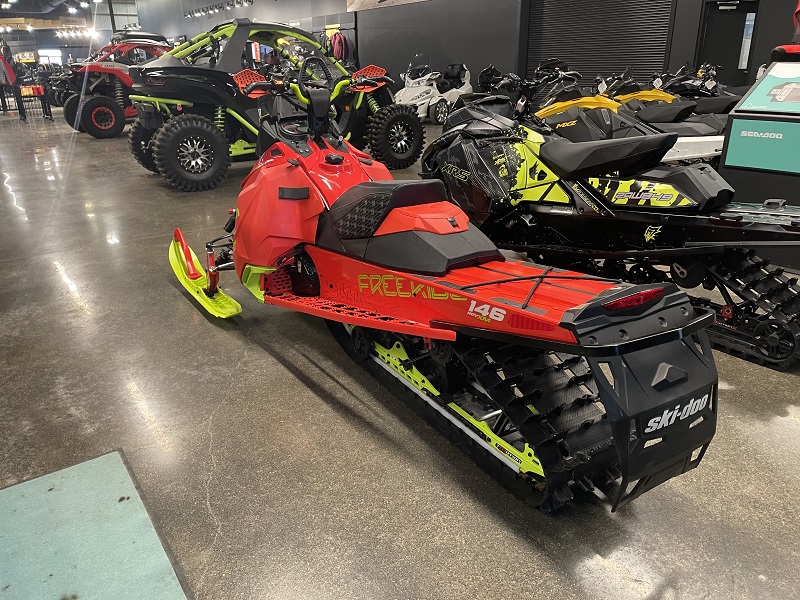 2016 Ski-Doo FREERIDE800 Snowmobile