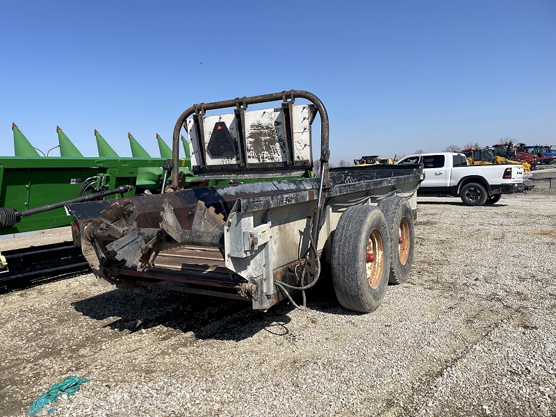 2004 AGCO New Idea 3732 Manure Spreader