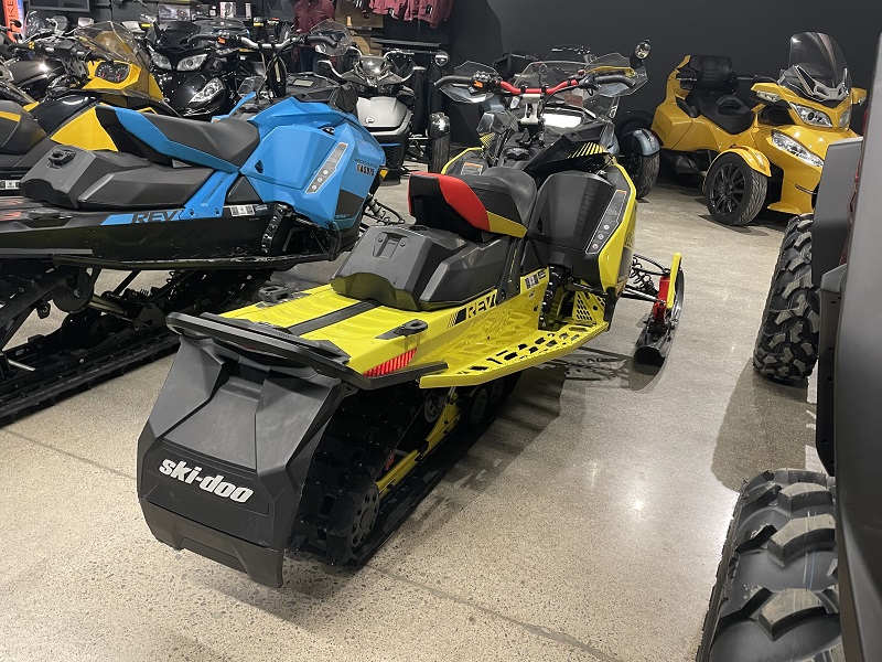 2020 Ski-Doo MXZ 850 X Snowmobile