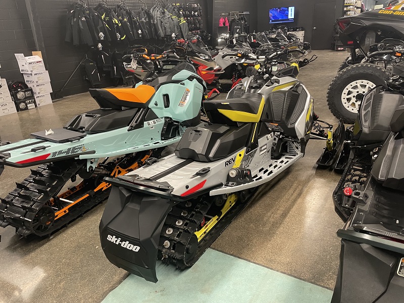 2018 Ski-Doo XRS 850 Snowmobile