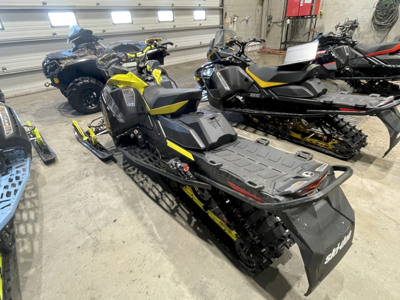 2022 Ski-Doo X Snowmobile