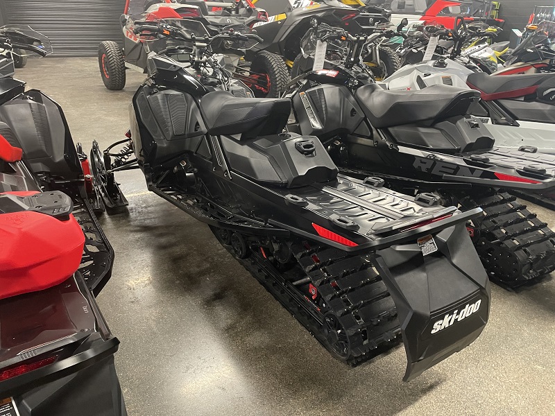 2022 Ski-Doo XRS Snowmobile