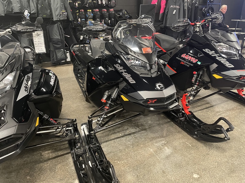 2022 Ski-Doo XRS Snowmobile