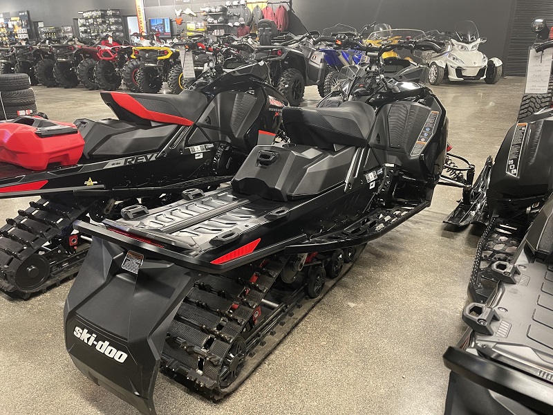 2022 Ski-Doo XRS Snowmobile