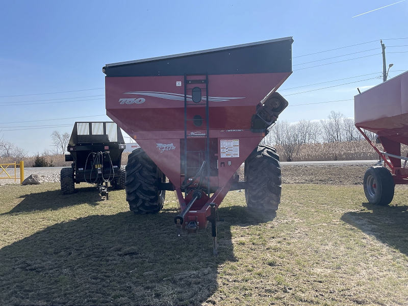 2007 Demco 750 Grain Cart