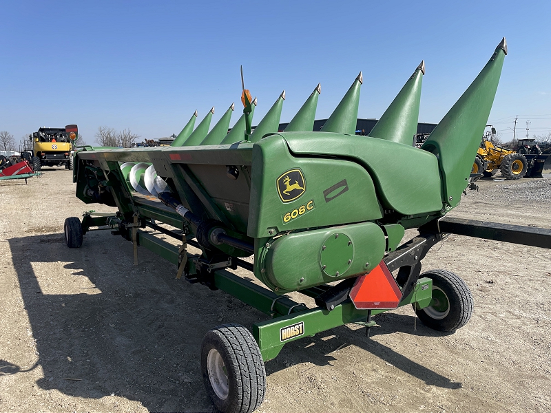 2011 John Deere 608C Header Corn Head