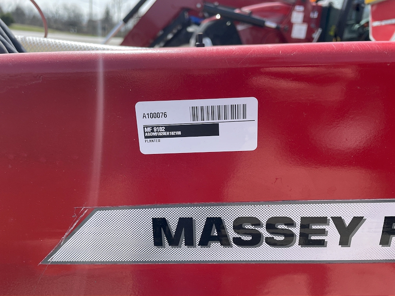 2014 Massey Ferguson 9182 Planter