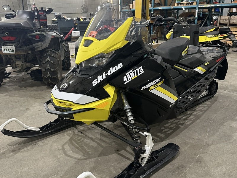 2018 Ski-Doo MXZ 850 Snowmobile