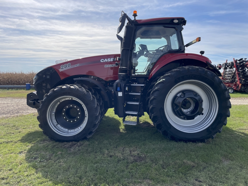 2023 Case IH MAGNUM 280 Tractor