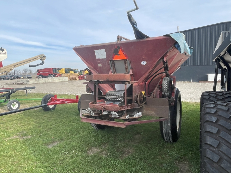 1980 Misc 4 TONNE Fertilizer Spreader