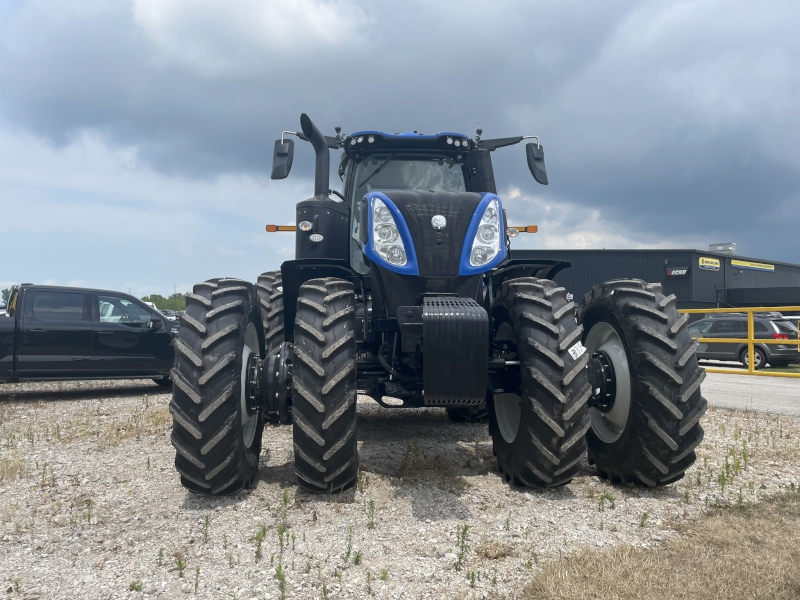 2025 New Holland T8.385  PLMI Tractor