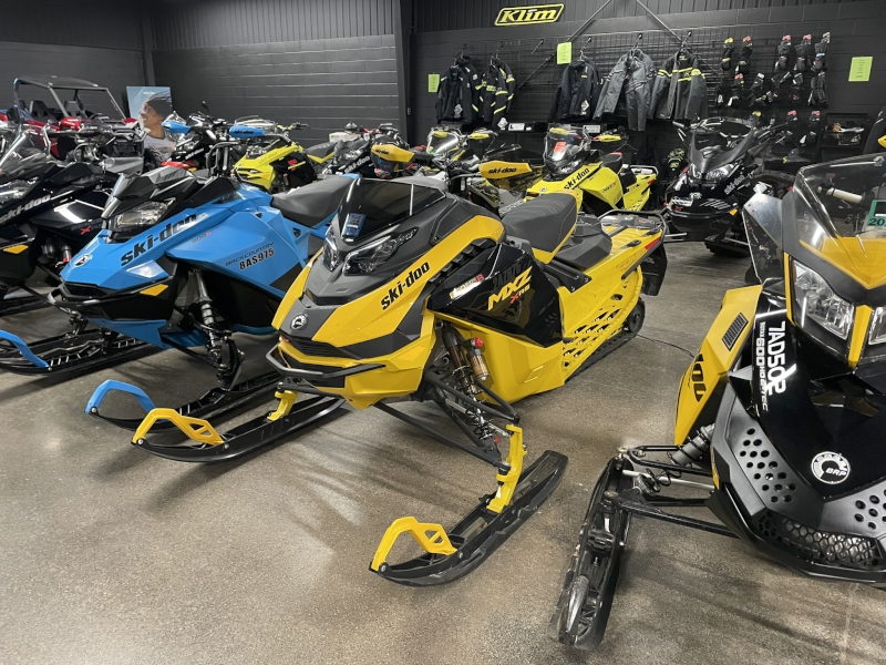 2024 Ski-Doo XRS 850 Snowmobile