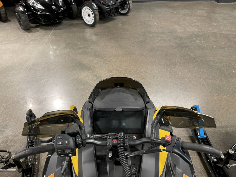 2024 Ski-Doo XRS 850 Snowmobile