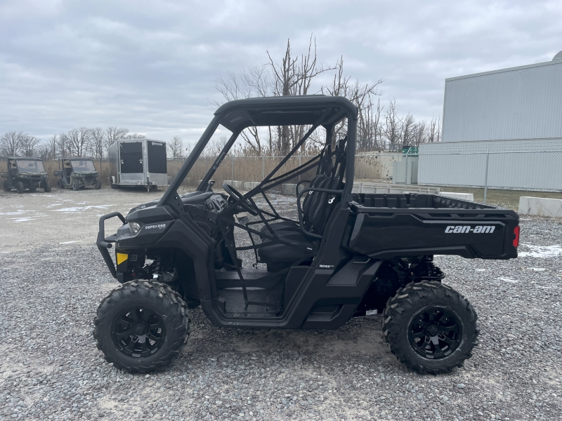 2025 Can-Am 8CSH Side by Side