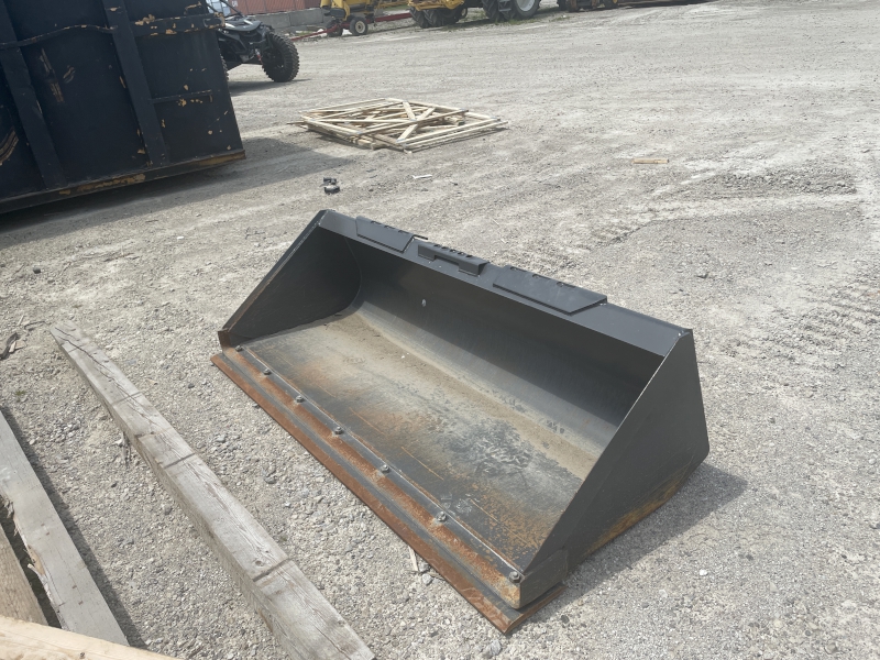 2023 New Holland 72" SS Bucket