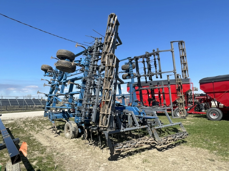 2014 Penta 200C-32 Field Cultivator