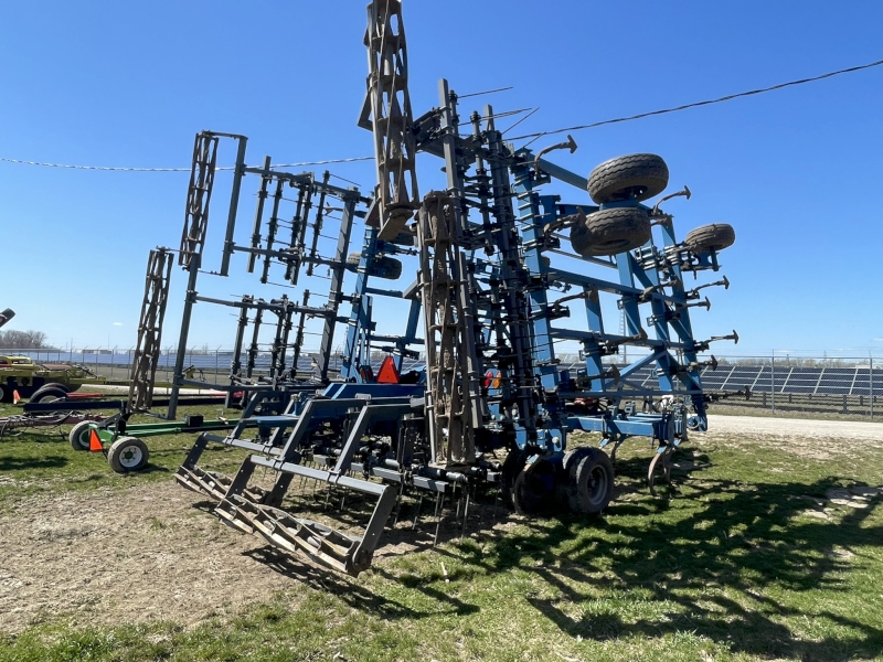 2014 Penta 200C-32 Field Cultivator