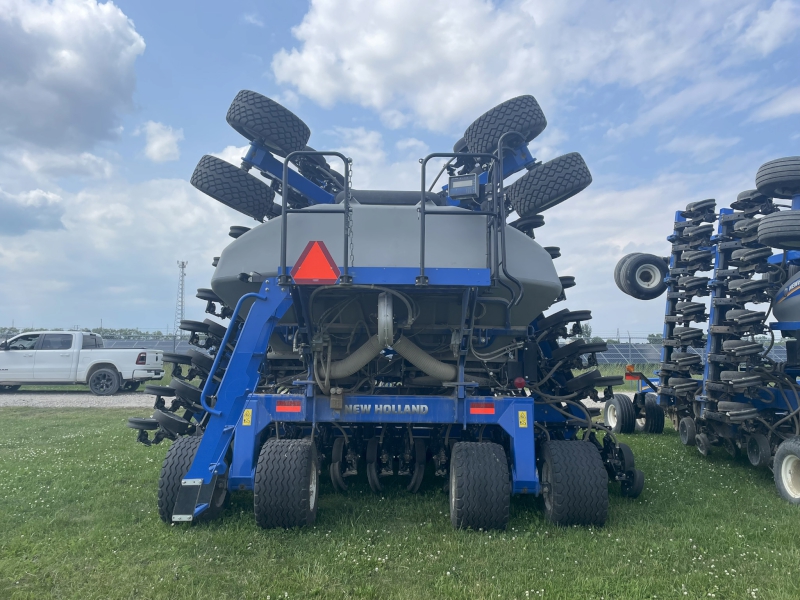 2024 New Holland P2185 40FT 7 Air Drill